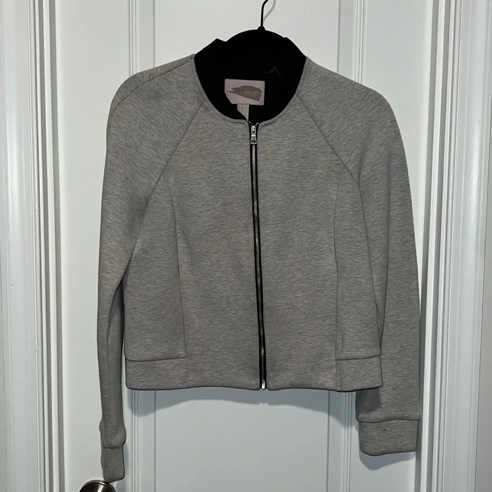 Cute Grey jacket! - Picture 1 of 3